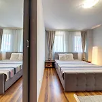 Luxury Flat In Grand By Flat Mаnager Lägenhet
